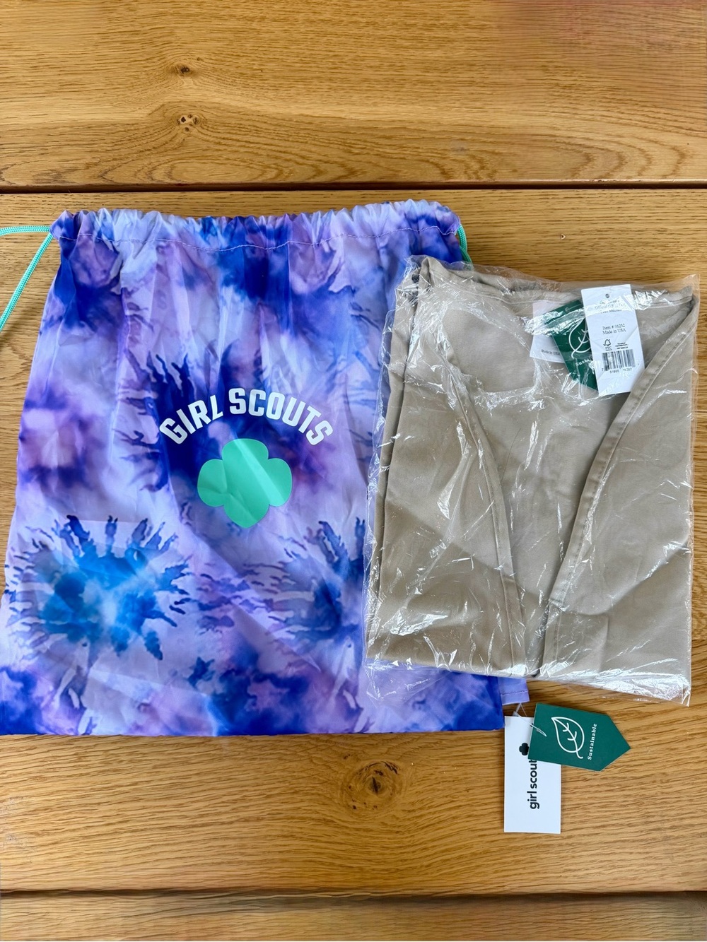 Girl Scouts Tan Teen Vest Kit & blue tie dye back bag!